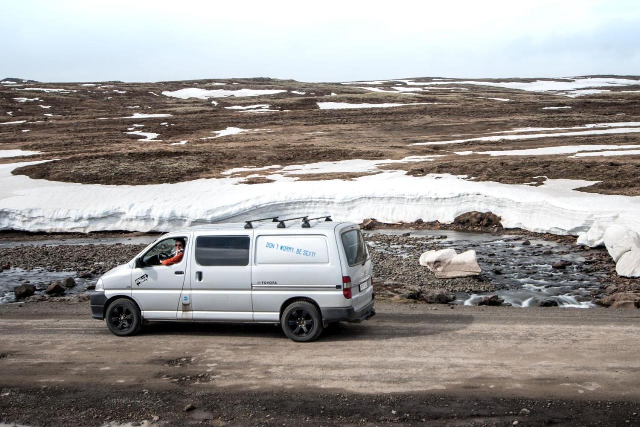 Kuku Campers - Campervans Keflavik Luaran gambar